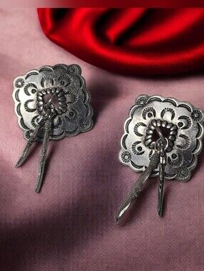 Vintage JJ Jonette Sliver Tone Metal Flowwr Feather Earrings
